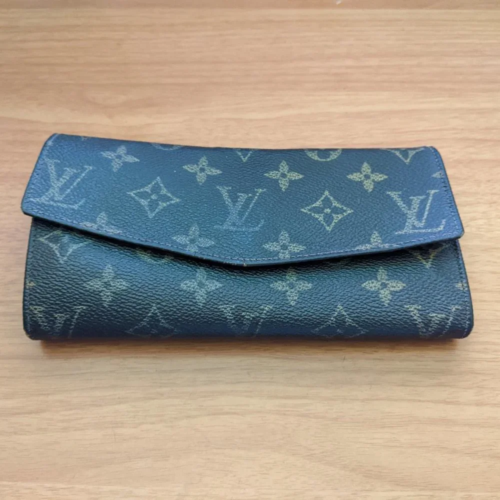 Louis Vuitton Monogram Wallet #1193***